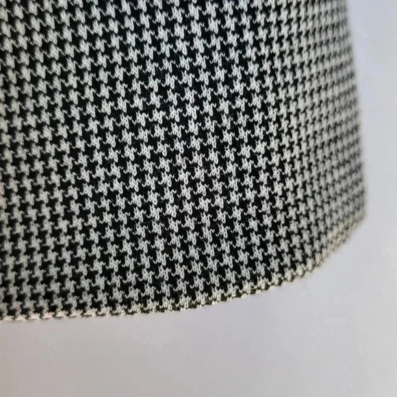 Zara Black & white Checkered Dress pants, size medium - Picture 11 of 13